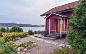 Two-Bedroom Holiday Home in Hamburgsund